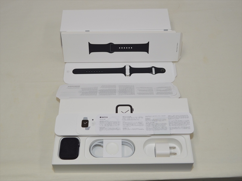 超美品 Apple Watch series4 40mm GPSモデル スペースグレイ 土日