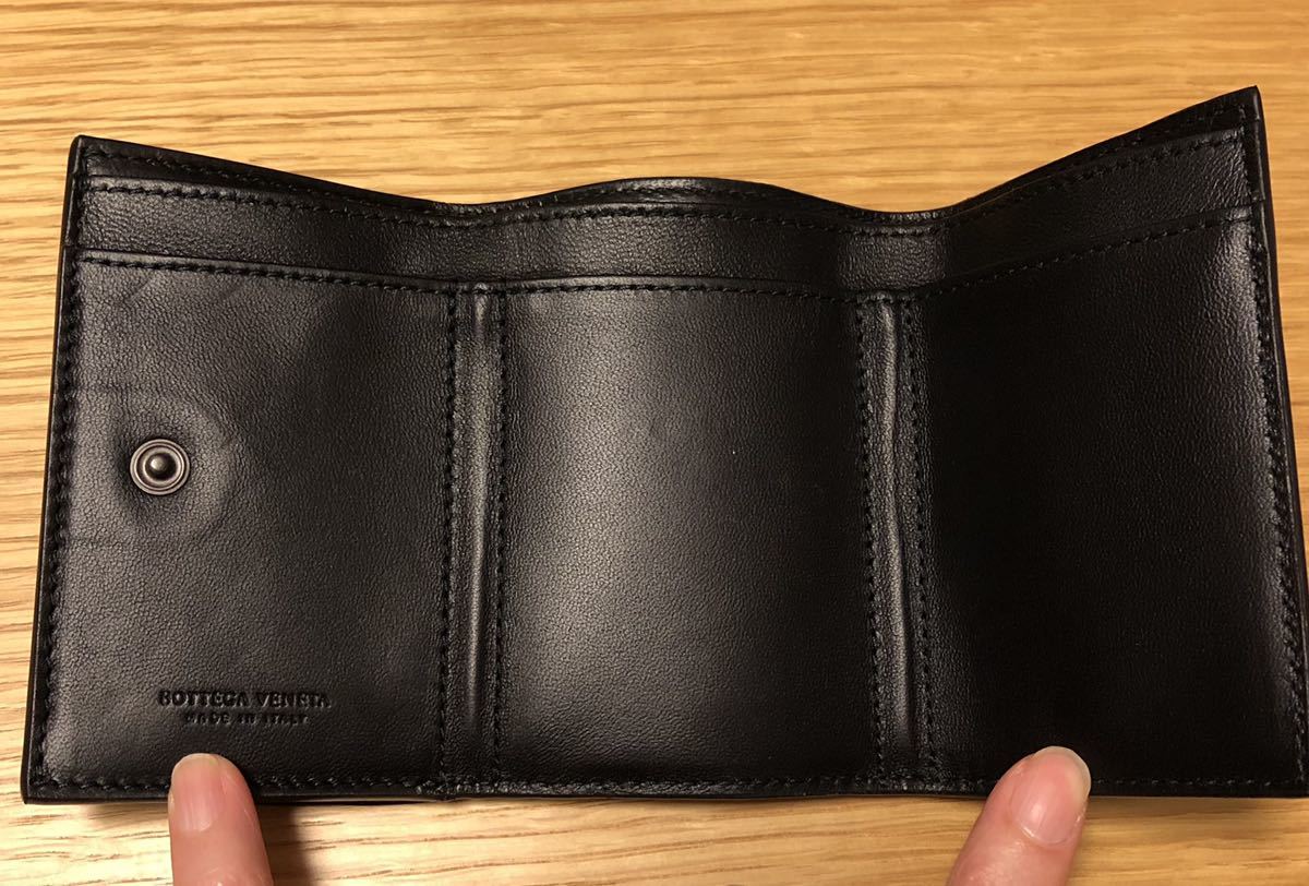 ■美品■ ボッテガ ヴェネタ BOTTEGA VENETA 仔羊革 ナッパ 三つ折り財布 小型 ミニ財布 カード３枚収納 ブラック 黒 約7.5×10cm 男女兼用 BOTTEGA ボッテガヴェネタ VENETA フリマアプリ ラクマ ショルダーバッグ」の人気商品一覧・価格比較