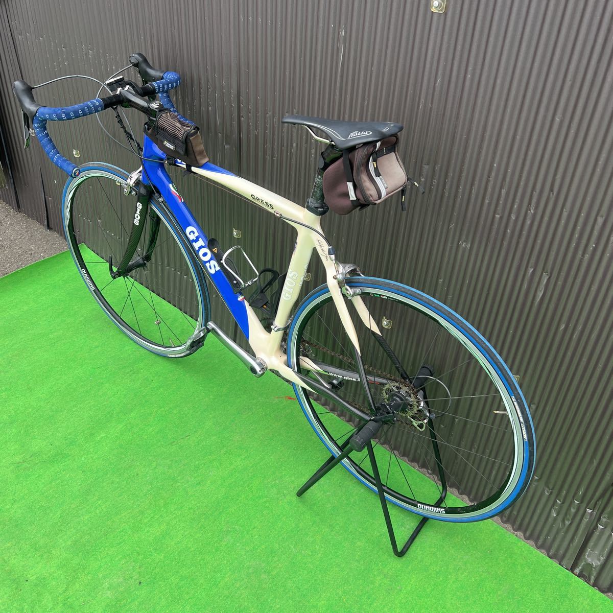 C1949☆GIOS GRESS ジオス グレス ホワイト 前2速後10 速カーボン 