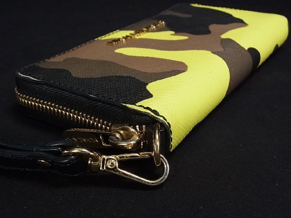 1円 ■極美品■ MICHAEL KORS マイケルコース PVC カモフラージュ ラウンドファスナー 長財布 ウォレット 小銭入れ マルチカラー a5621Vh MICHAEL KORS マイケルコース ホワイト by KORS(マイケルコース)