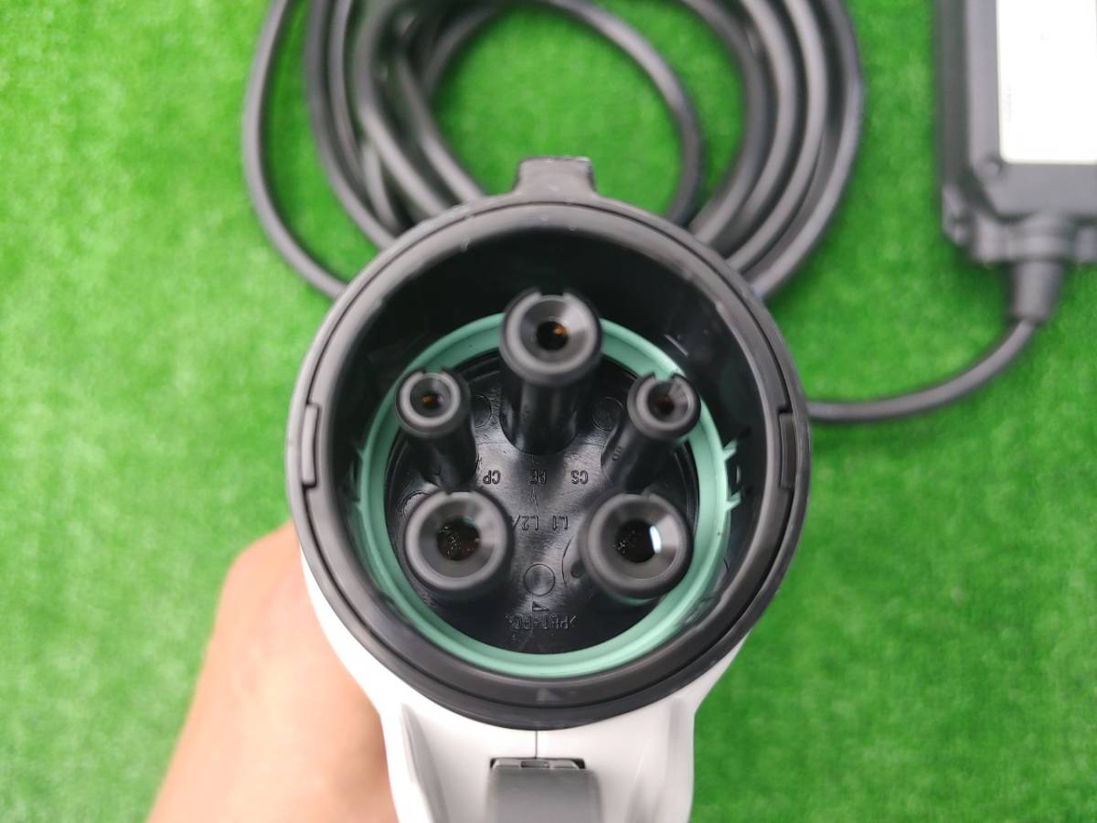 ☆日産 リーフ 充電ケーブル No.29690 3NK0A 収納バック付 200V用 