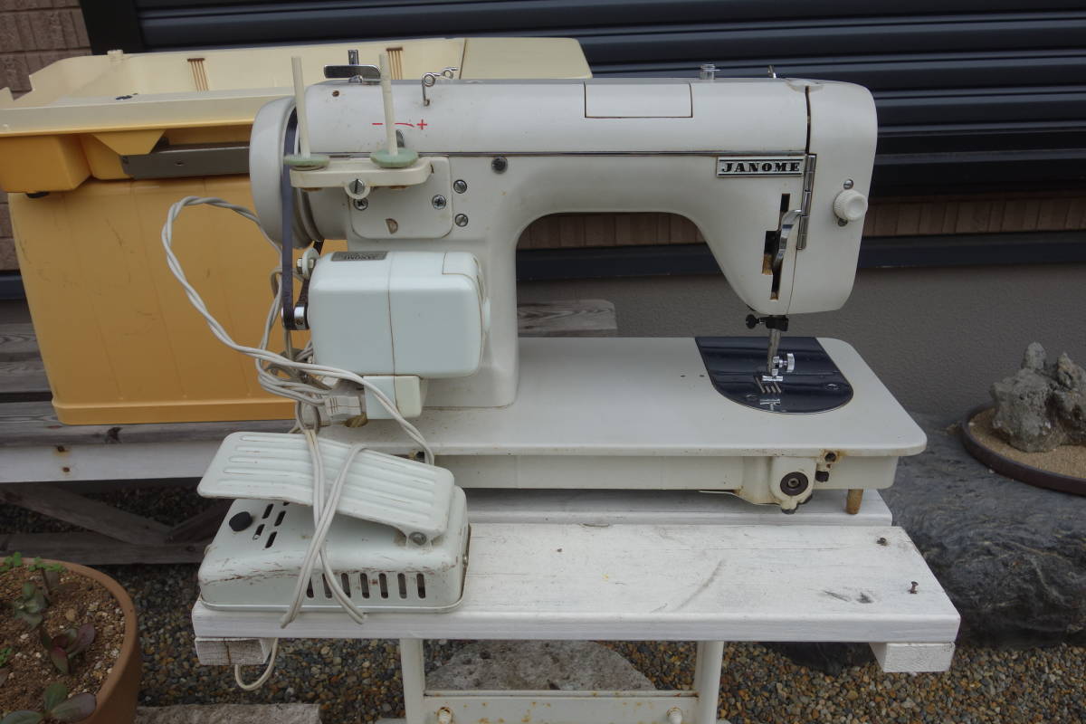 JANOME ジャノメ Yahoo!オークション - MODEL ミシン 1円スタート 672 