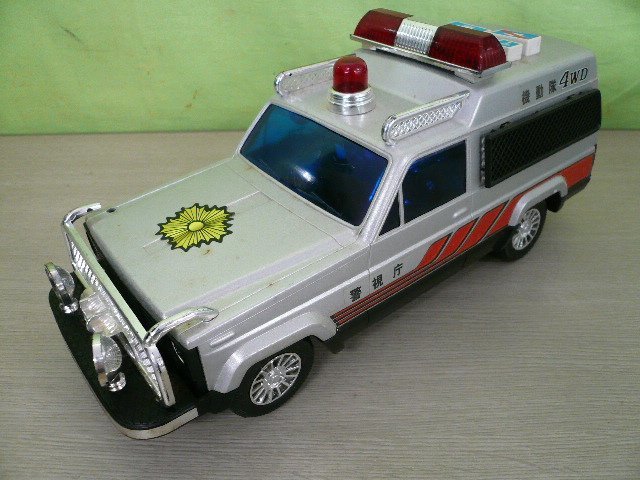 昭和レトロ 警視庁機動隊4WD