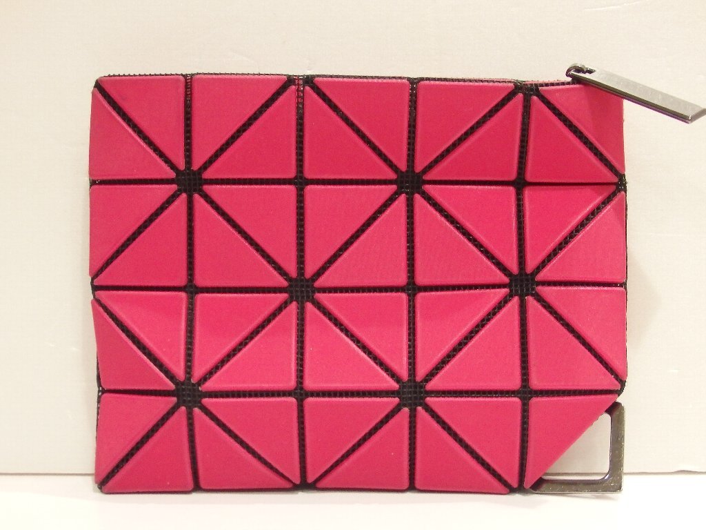 &frasl; BAO ISSEY パスケース FLIPPER MIYAKE (BAOBAO FLIPPER&frasl;パスケース&frasl;ポーチ&frasl;BLU&frasl;BB83-AG761&frasl;チェーン付きポーチ 国内発送 PASS カードケース イッセイミヤケ バオバオ GREEN(no.61) BB13-AG761&frasl; パスケースBUYMA