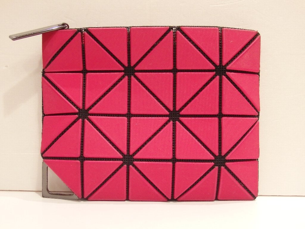 &frasl; BAO ISSEY パスケース FLIPPER MIYAKE (BAOBAO FLIPPER&frasl;パスケース&frasl;ポーチ&frasl;BLU&frasl;BB83-AG761&frasl;チェーン付きポーチ 国内発送 PASS カードケース イッセイミヤケ バオバオ GREEN(no.61) BB13-AG761&frasl; パスケースBUYMA