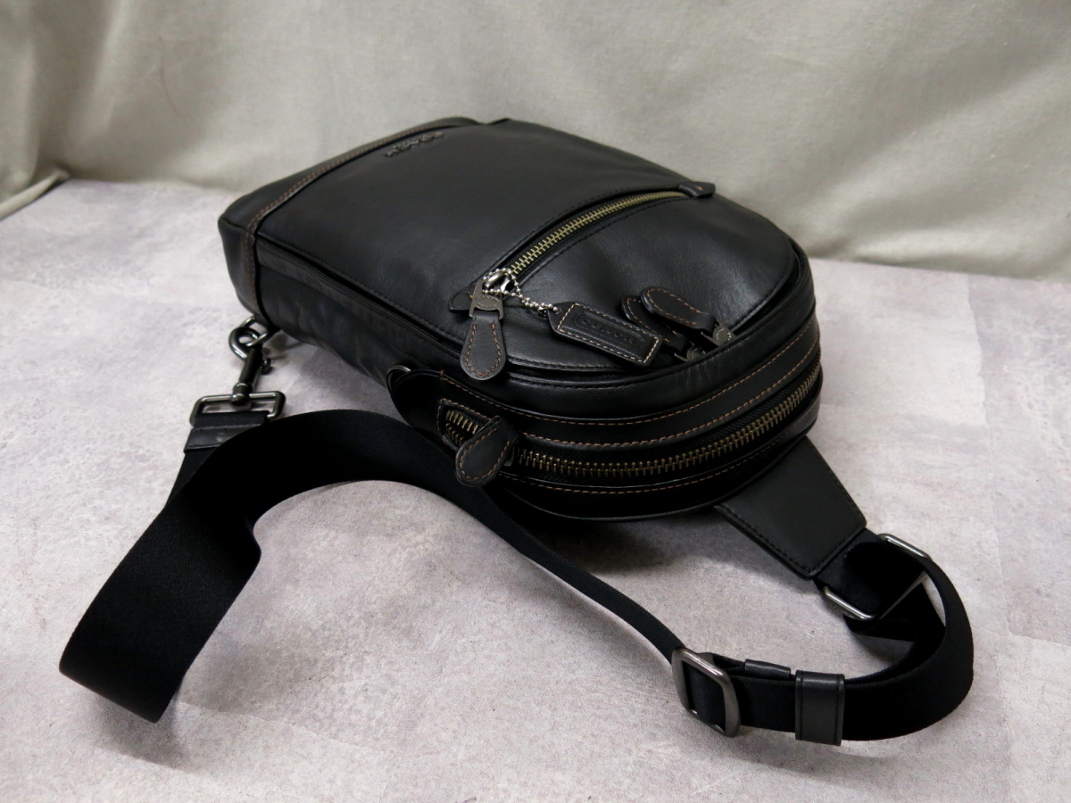 ○超美品○COACH コーチ○F37598 グラハム スリングパック○スムース