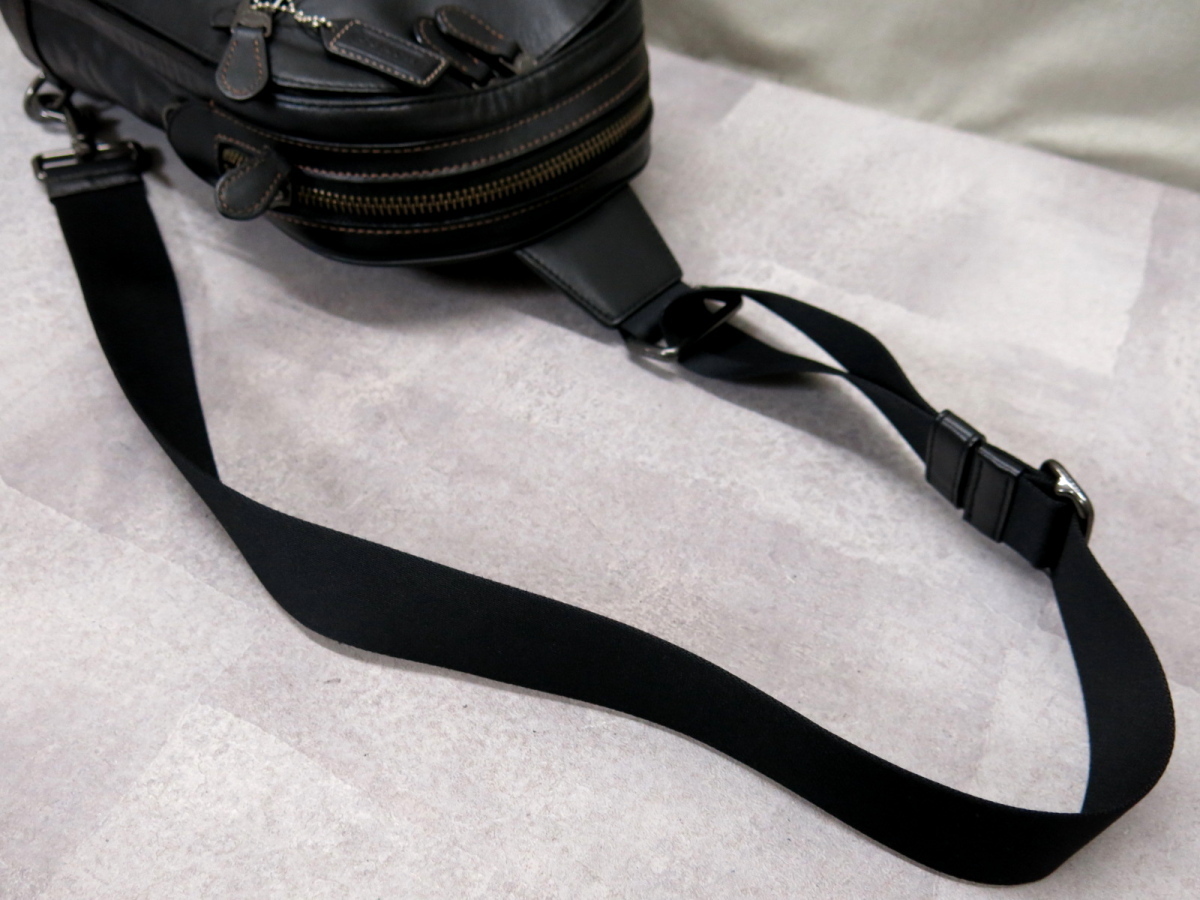 ○超美品○COACH コーチ○F37598 グラハム スリングパック○スムース