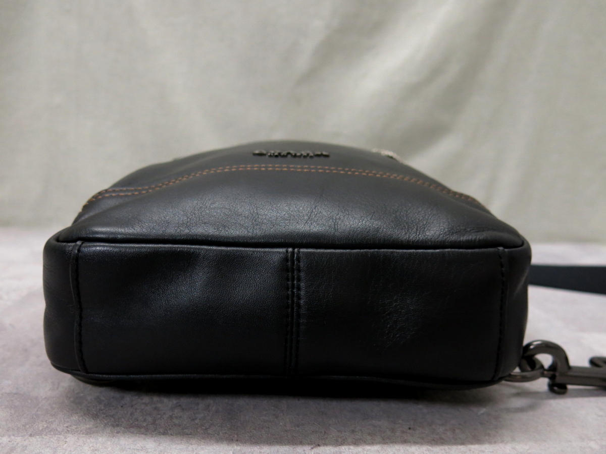 ○超美品○COACH コーチ○F37598 グラハム スリングパック○スムース
