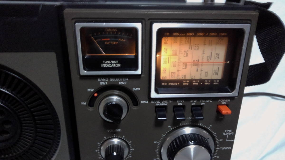 ナショナル6バンドBCLラジオ　クーガ118D　RF-1188【美品 ジャンク】 ナショナル クーガー 118D RF-1188 ナショナル6バンドBCLラジオ RF