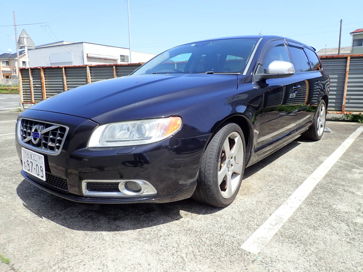 V70 2.5T ボルボ 限定車「ボルボ Rデザイン」は、ほどよくスポーティな 