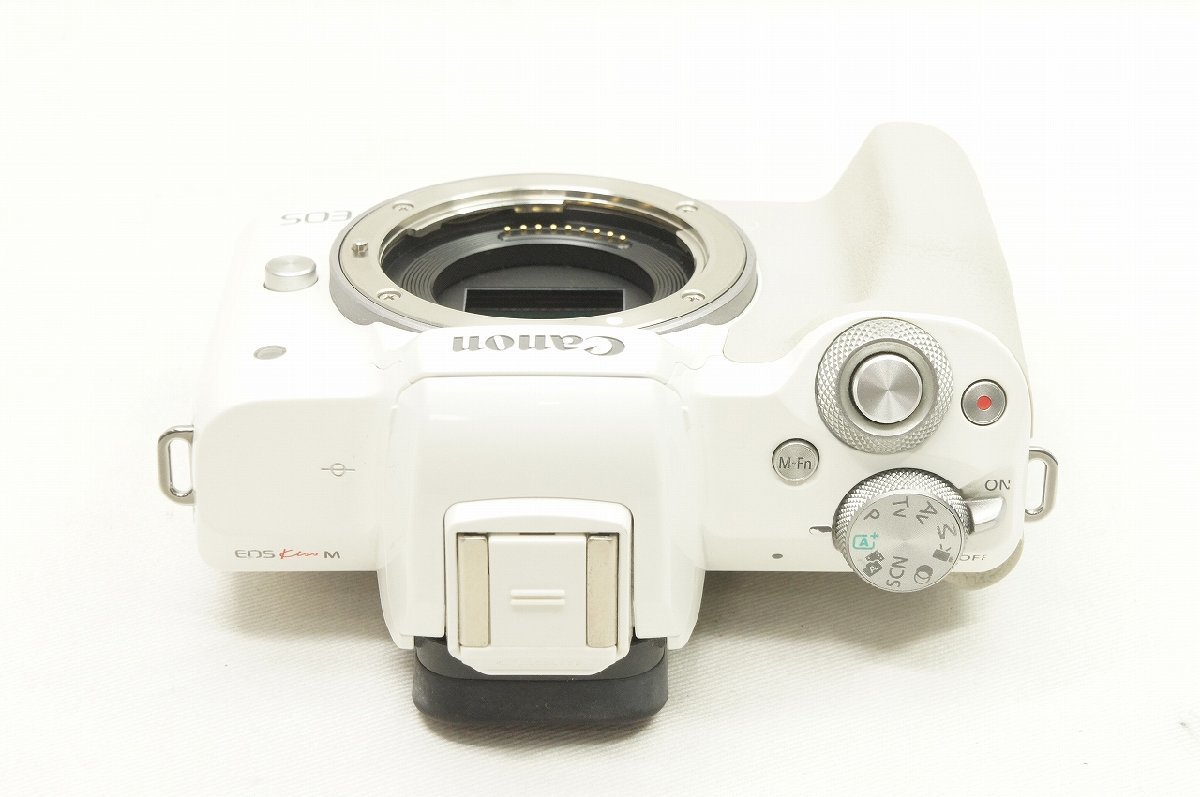 M EOS Kiss 公式通販 1円～Canon ホワイト ミラーレス デジタル一眼