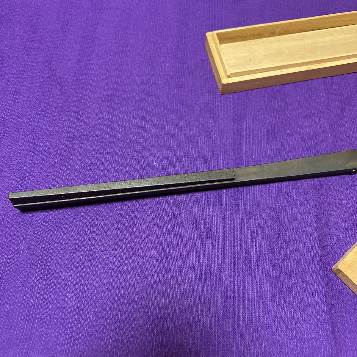 特別出品 職人製 手慣らし鉄扇 合わせ保存箱付き（日本刀脇差短刀拵笄