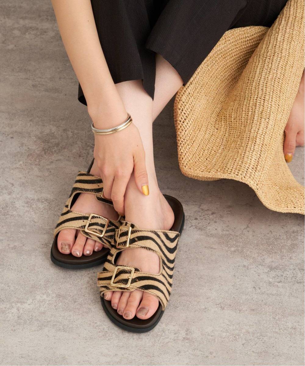 ☆新品未使用【MAURO DE BARI バックル付きコンフォートサンダルゼブラ  