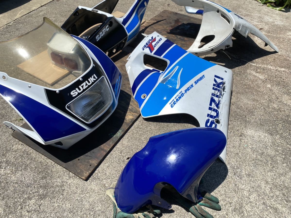 オートバイ RGV250γ VJ22 純正サイドカウルセット