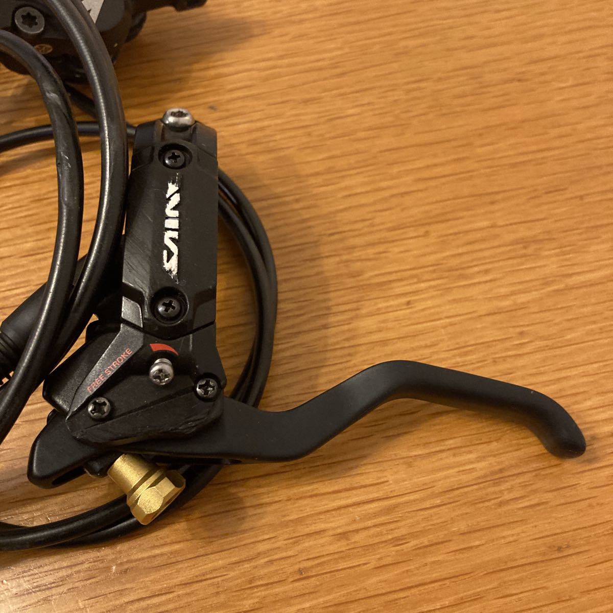 SHIMANO SAINT ディスクブレーキ BR-M810 BL-M810 4POD シマノ 