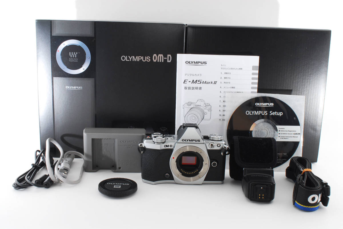 ☆極上美品・シャッター数1600枚以下☆ OLYMPUS オリンパス OM-D E-M5
