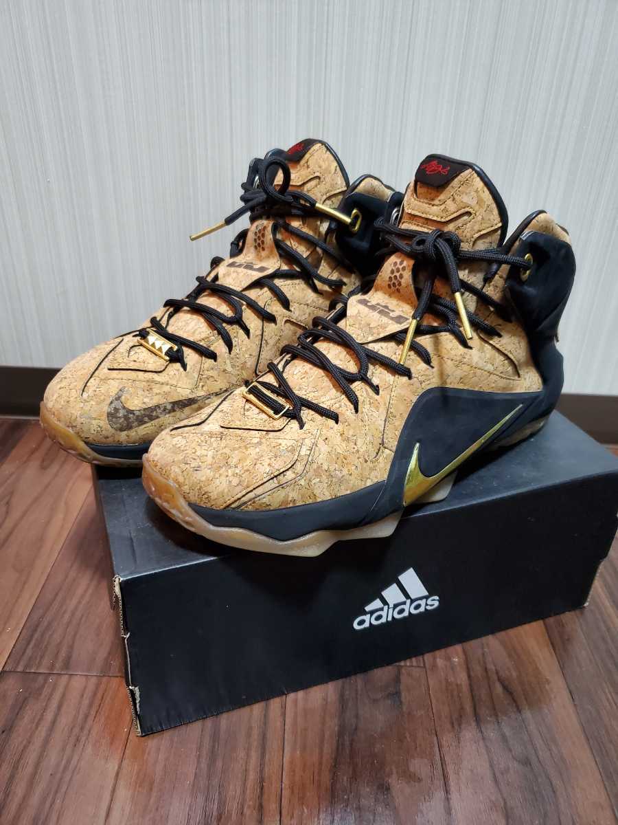 ナイキ レブロン コルク スニーカー バッシュ 高級 29 0cm 売買されたオークション情報 Yahooの商品情報をアーカイブ公開 オークファン Aucfan Com