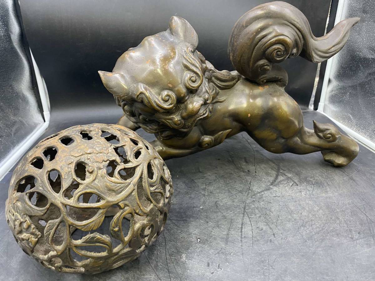 置物 狛犬 魔除け 縁起物 玉獅子 玉乗りシーサー 鉄製 唐獅子 九谷焼 