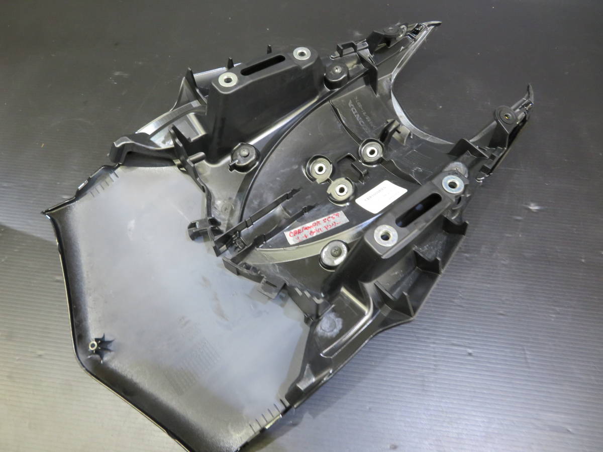 CBR1000RR SC59純正シートカウルアンダー/美品後期逆車レプソル＃140