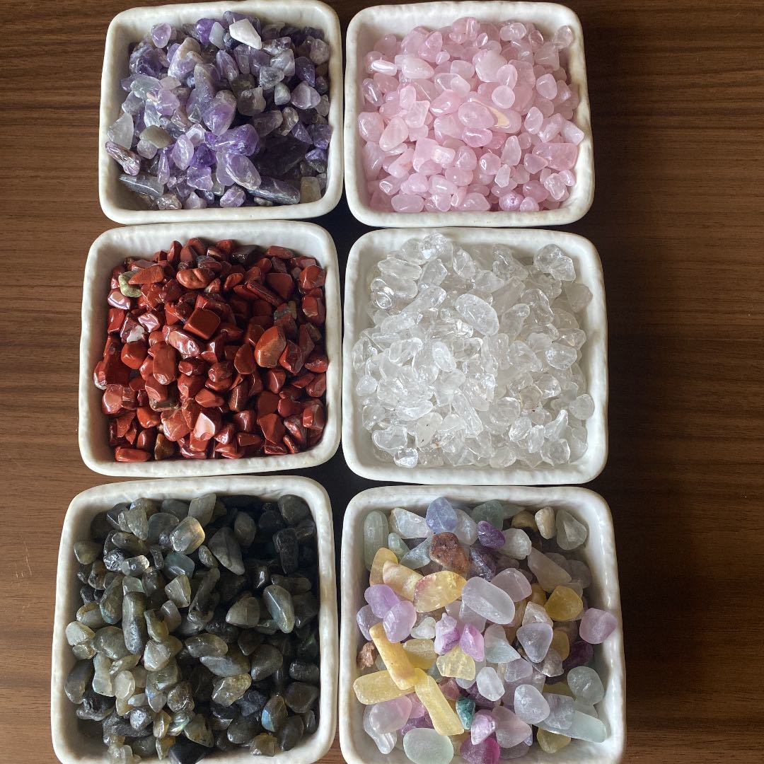 ウルグアイ六種類の水晶砕石原石セット