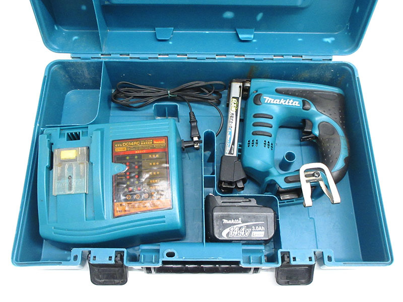 makita マキタ 14.4V 充電式タッカ ST110DRF d20179900001516d(その他 