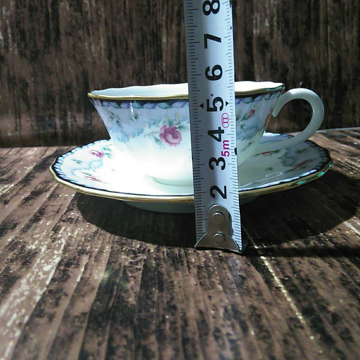 ○ ノリタケ「ローズスティッチ カップ＆ソーサー 2客」Noritake
