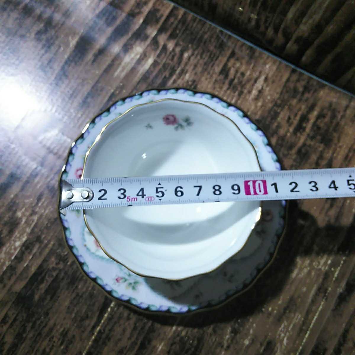 ○ ノリタケ「ローズスティッチ カップ＆ソーサー 2客」Noritake