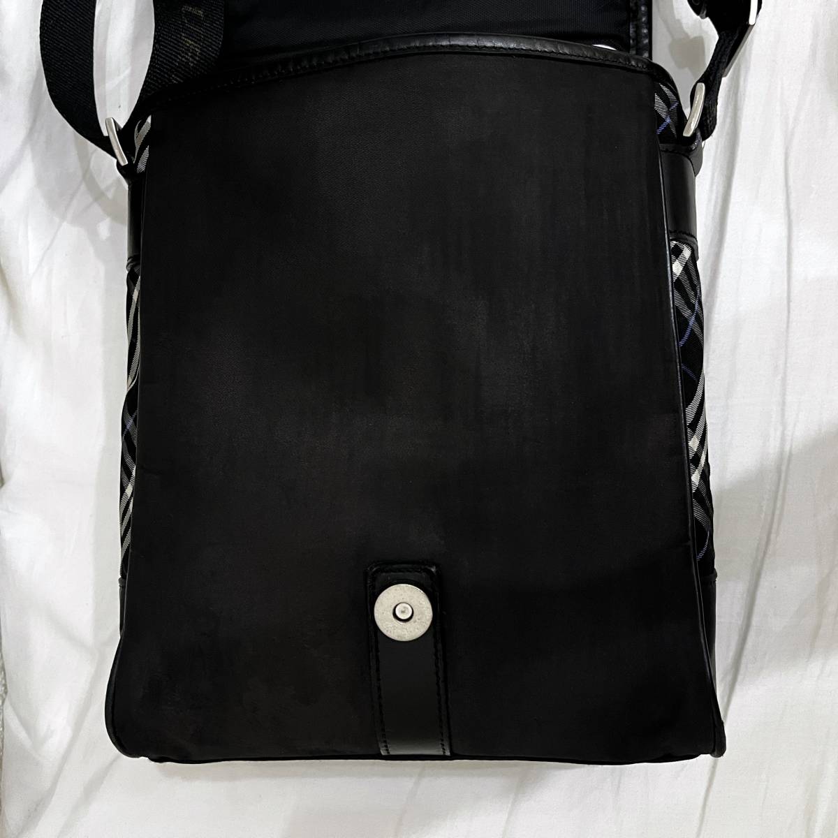 レア BURBERRY BLACK LABEL バーバリーブラックレーベル ナイロン＆本 