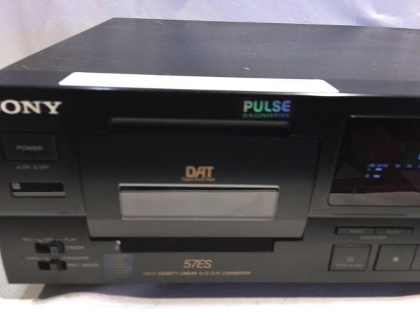 □6180□SONY DTC-57ES デジタルオーディオテープデッキ DATデッキ