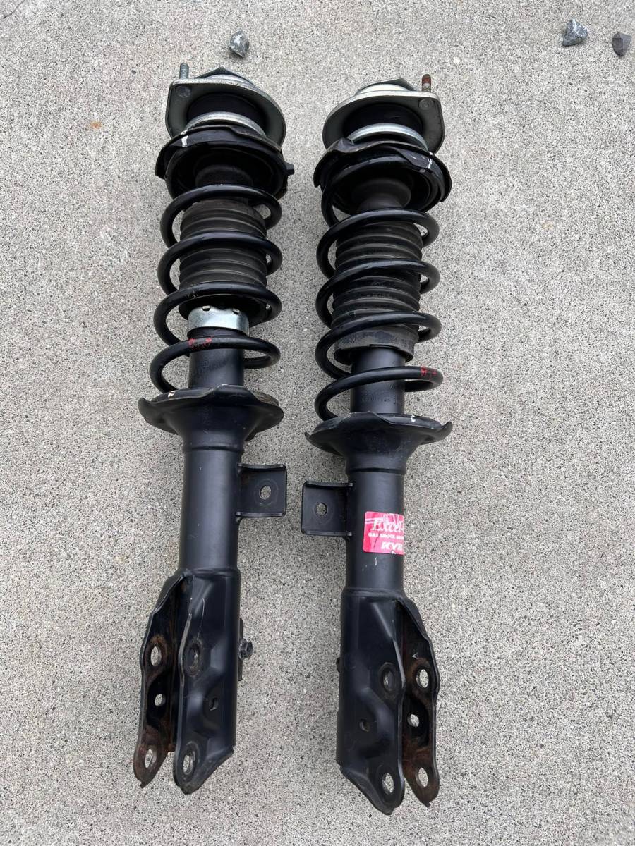 ☆ダイハツ　純正　ムーヴ　L175S　フロントサスペンション　左右セット☆