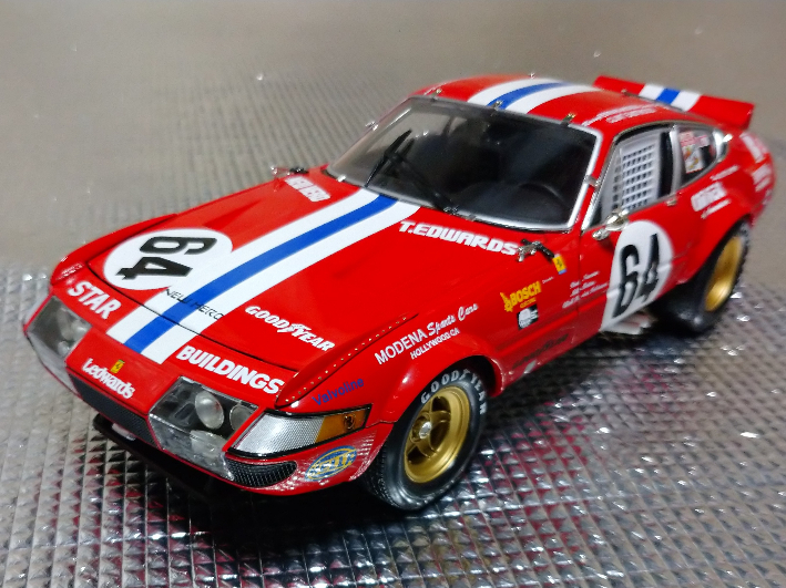 京商1/18 フェラーリ365GTB/4 デイトナ24時間レース1977＃64 1⁄18