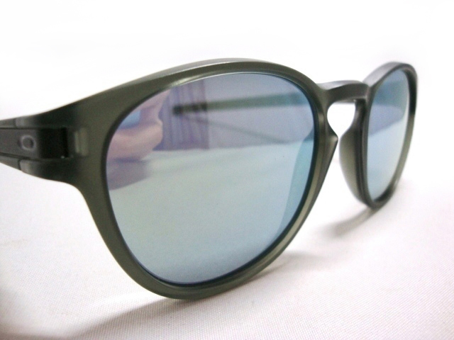 Oakley | Sunglasses Matte Latch Olive Iridium Panel LATCH Prizm
