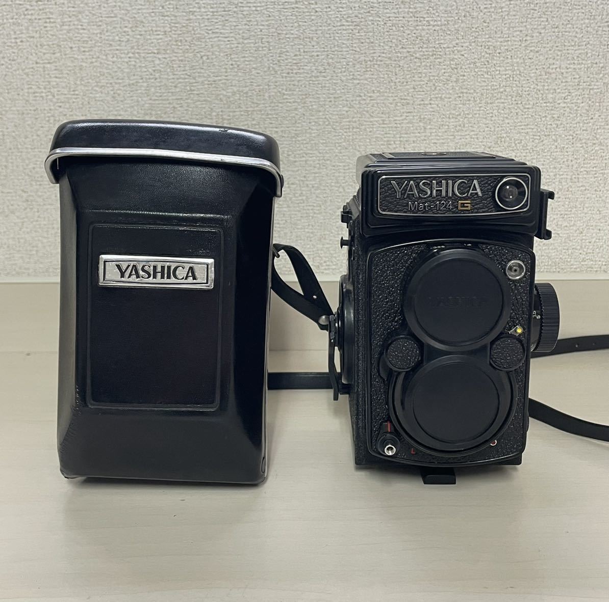 Yashica Mat 124G 二眼レフ 中判カメラ ケース付 動作品 メーカー直販