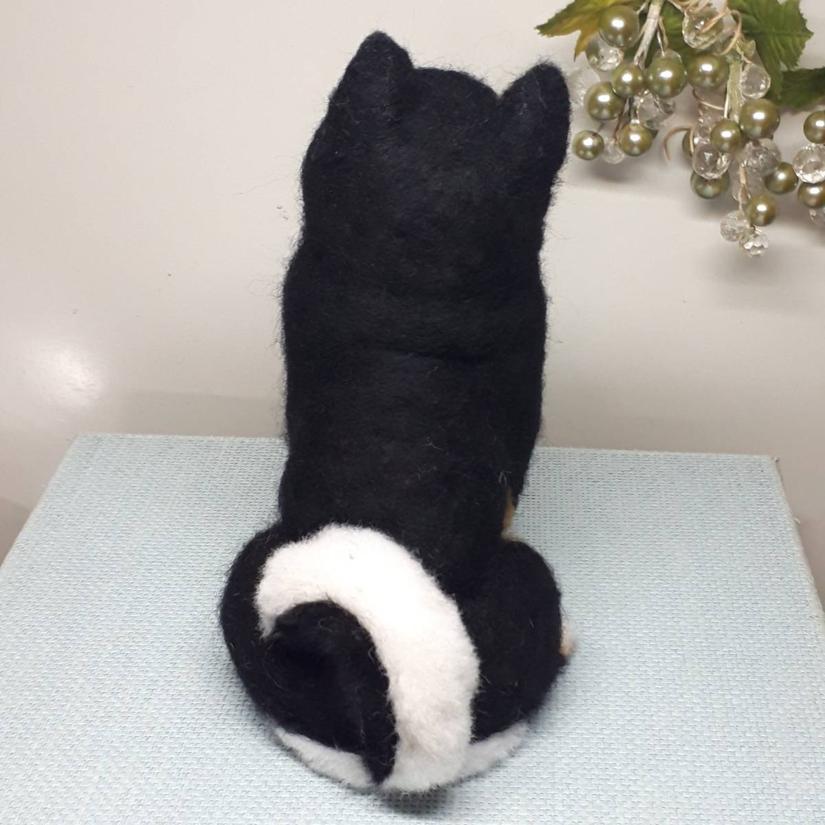 羊毛フェルト 犬 柴犬 黒柴(羊毛フェルト)｜売買されたオークション