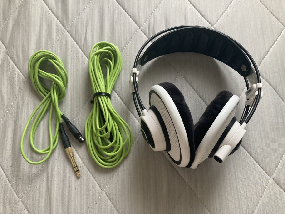 B*e様 AKG Q701 箱あり　白 ◎AKG Q701 ヘッドホン オープン型 ホワイト Made in Austria 箱付き