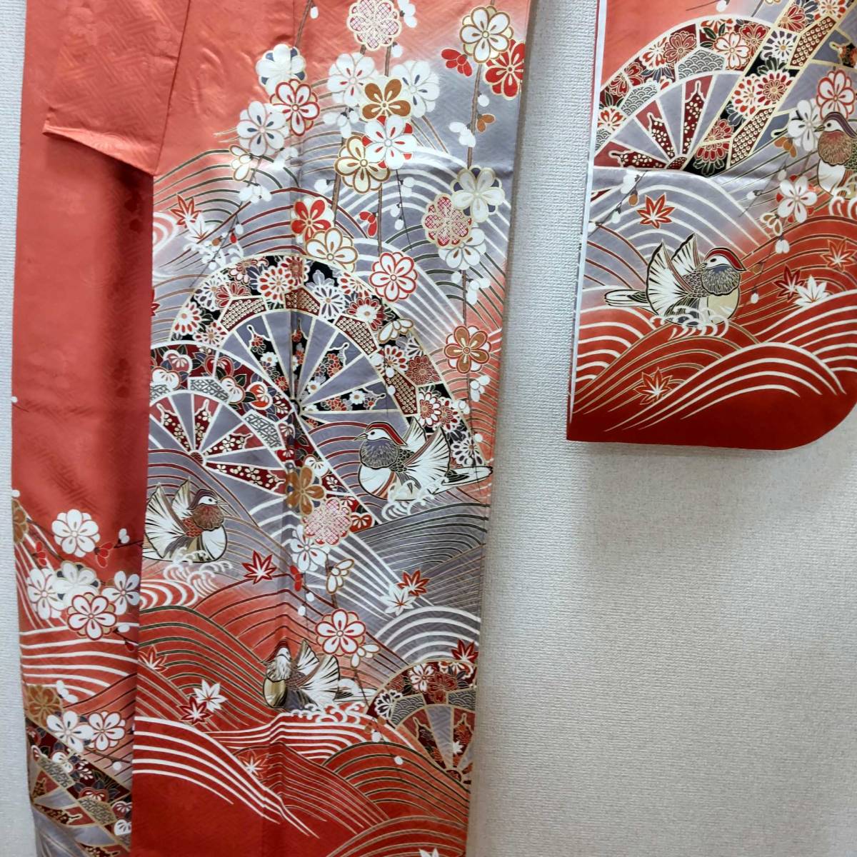 花美人□豪華振袖 枝垂れ桜 舞蝶土車花文 暈し染め 金銀彩 逸品 駒刺繍 