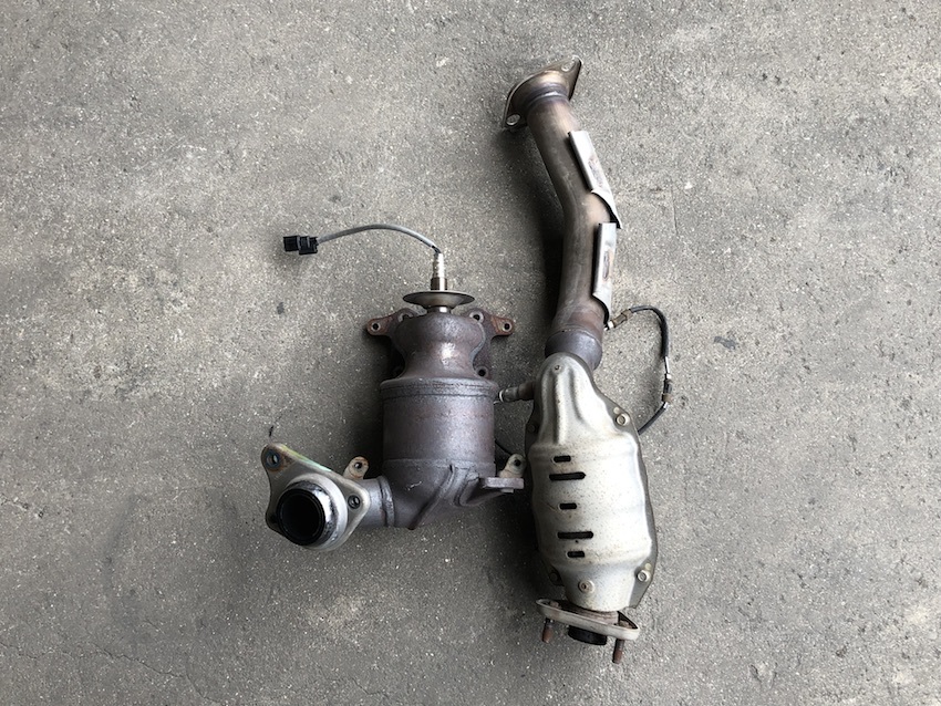 【定番人気，新作登場】 parts 触媒347 ホンダ ZE2 インサイト 触媒 キャタライザー 2個セット(触媒、エキマニ、フロントパイプ)｜売買されたオークション情報、yahooの商品情報をアーカイブ公開 - オークファン ホンダ用