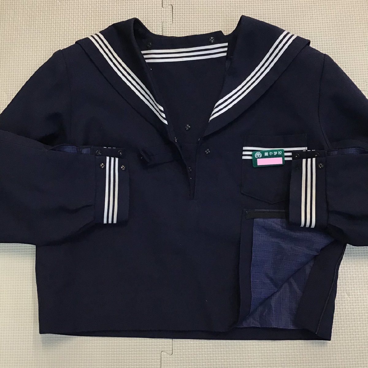 O605 (中古) 兵庫 灘中学校 セーラー服 上下セット /M/W66/丈63/白3本