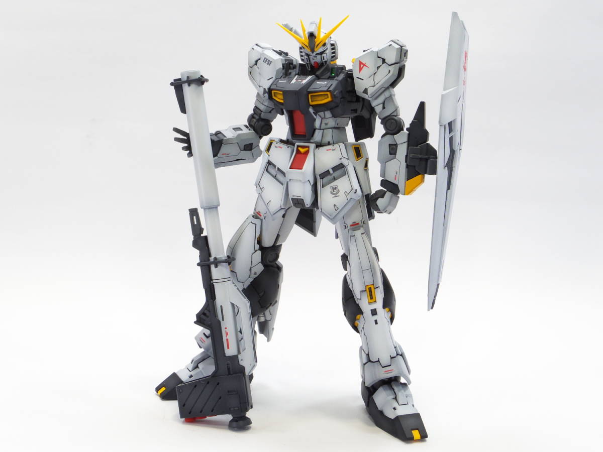 RG νガンダム改修塗装完成品 【公式通販】