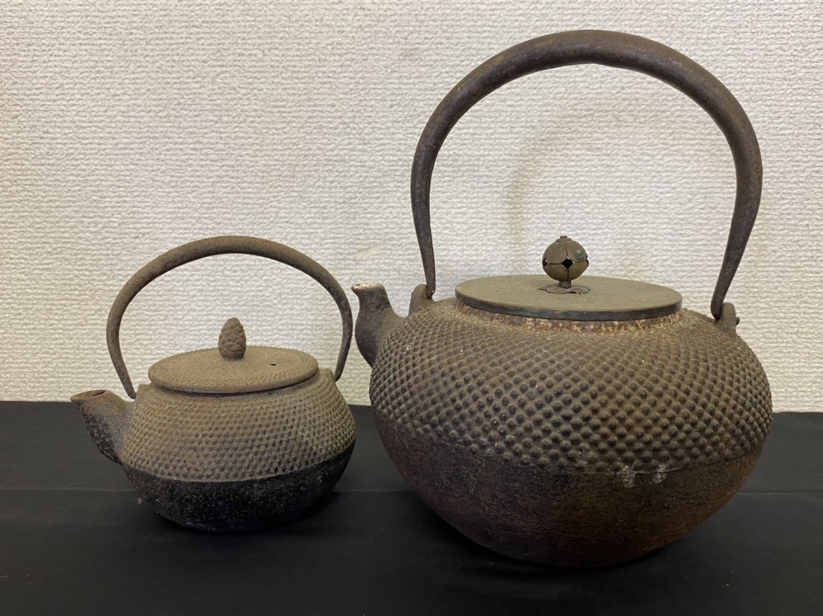 骨董品鉄瓶2つセット 美術品・アンティーク・コレクション 南部鉄器