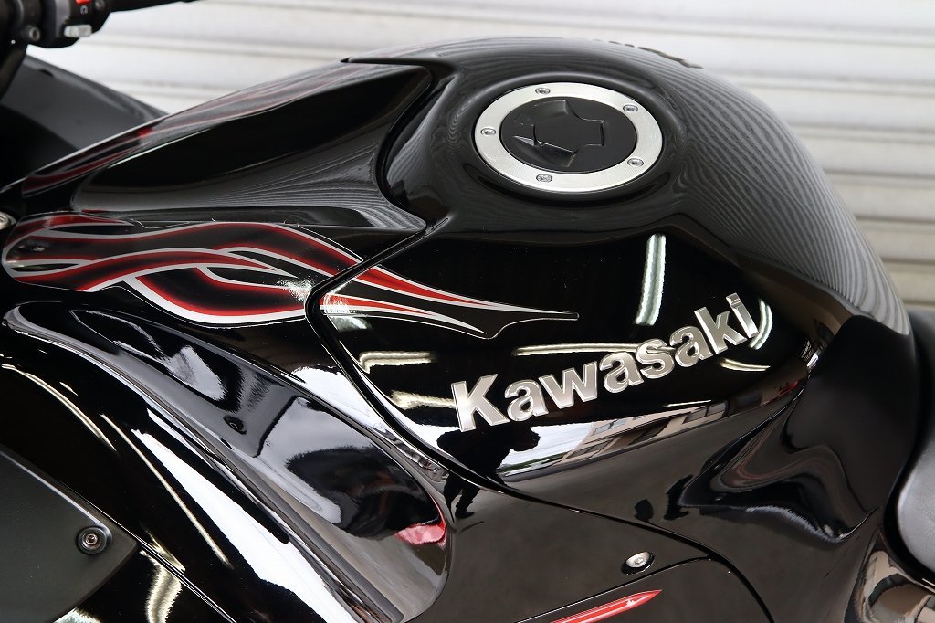 ZX-14R カワサキ 逆輸入車 カスタム多数車両が入荷致しました！ | 中古