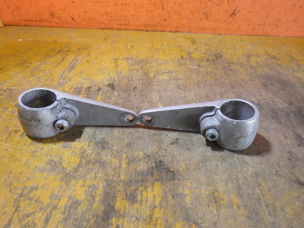 38474 ヤマハ RH01J-0053~ SR400 '02 社外 ヘッドライトステー 35φ ヤマハ SR400 - Reference Video SR400:参考動画:RH01J:フルノーマルブラック