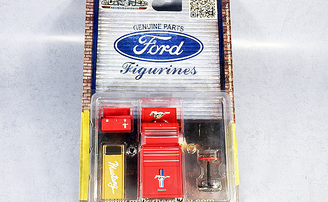 人気SALE，得価 モーターヘッドミニチュア ガレージツールセット フォード マスタングロゴ入り レッド 1/18 MHM Tool Set FORD MUSTANG(アーテル)｜売買されたオークション情報、yahooの商品情報をアーカイブ公開 - アーテル
