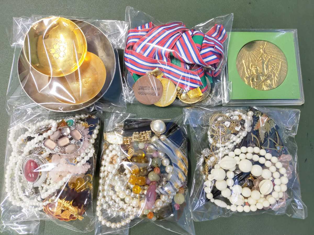 ☆1円スタート☆ 4.1kg以上 遺品整理 シルバー系 アクセサリー お