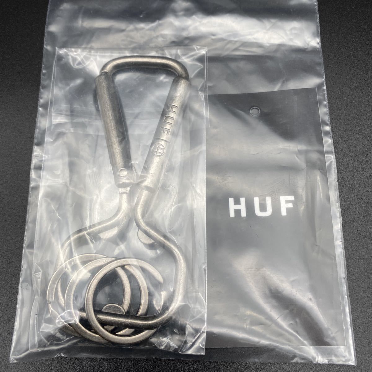 HUF カラビナ シルバー キーケース ハフ - CARABINER OPENER 送料無料 [❗️即完売商品❗️] 新品未開封 国内発送HUFBOTTLE 店舗限定キーホルダー : キーホルダー HUF（カラーシルバー）（キーホルダー｜キーホルダー・キー