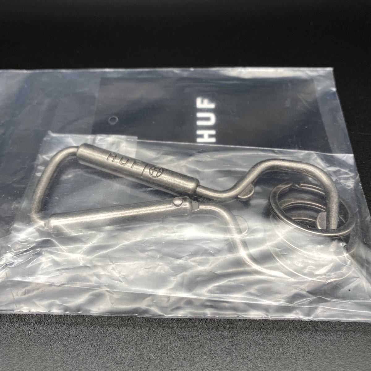 HUF カラビナ シルバー キーケース ハフ - CARABINER OPENER 送料無料 [❗️即完売商品❗️] 新品未開封 国内発送HUFBOTTLE 店舗限定キーホルダー : キーホルダー HUF（カラーシルバー）（キーホルダー｜キーホルダー・キー