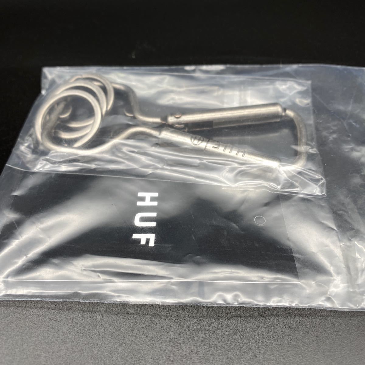 HUF カラビナ シルバー キーケース ハフ - CARABINER OPENER 送料無料 [❗️即完売商品❗️] 新品未開封 国内発送HUFBOTTLE 店舗限定キーホルダー : キーホルダー HUF（カラーシルバー）（キーホルダー｜キーホルダー・キー