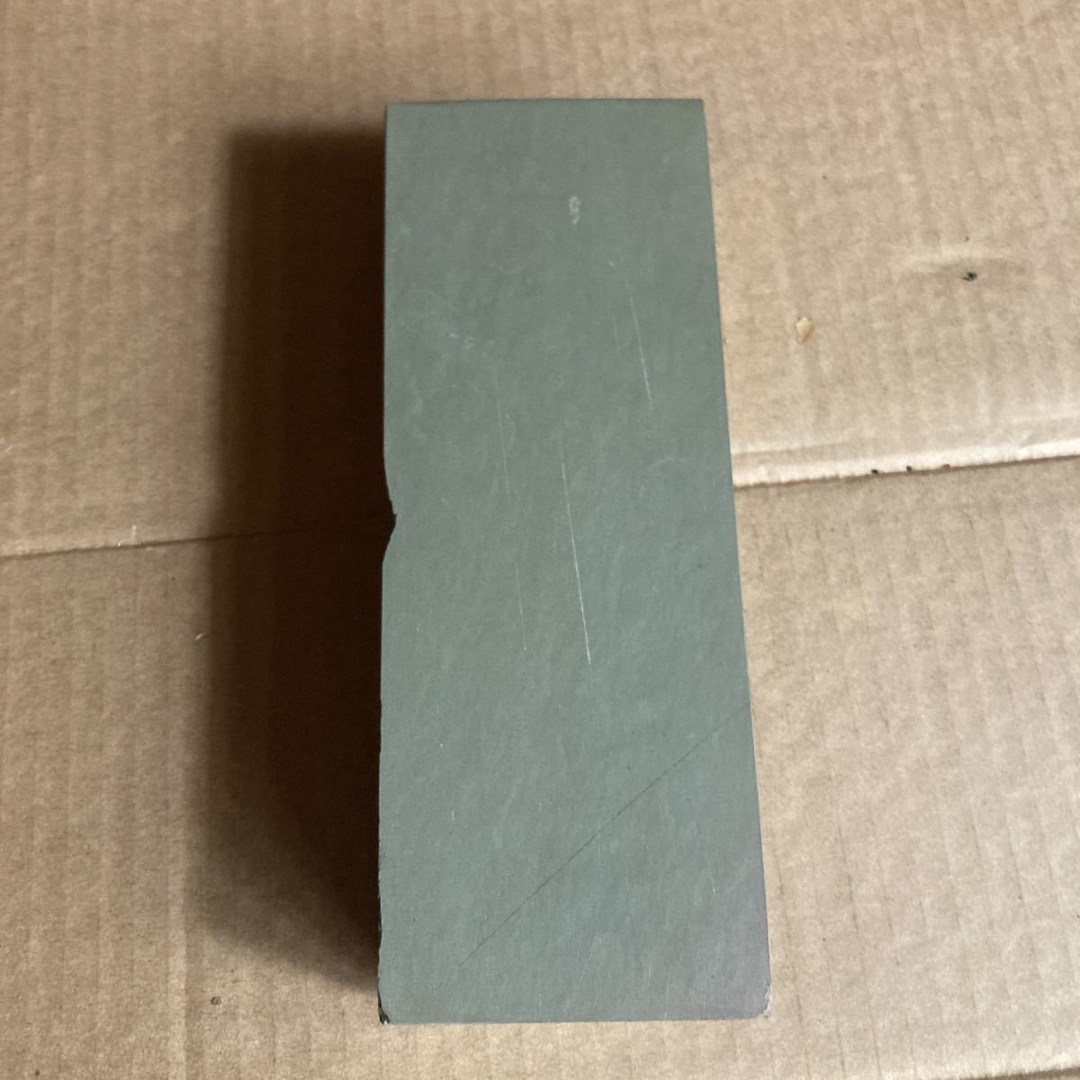 天然砥石 正本山合砥 仕上げ砥石 ／ : 大突 カラス 墨流し 鯰 中硬目
