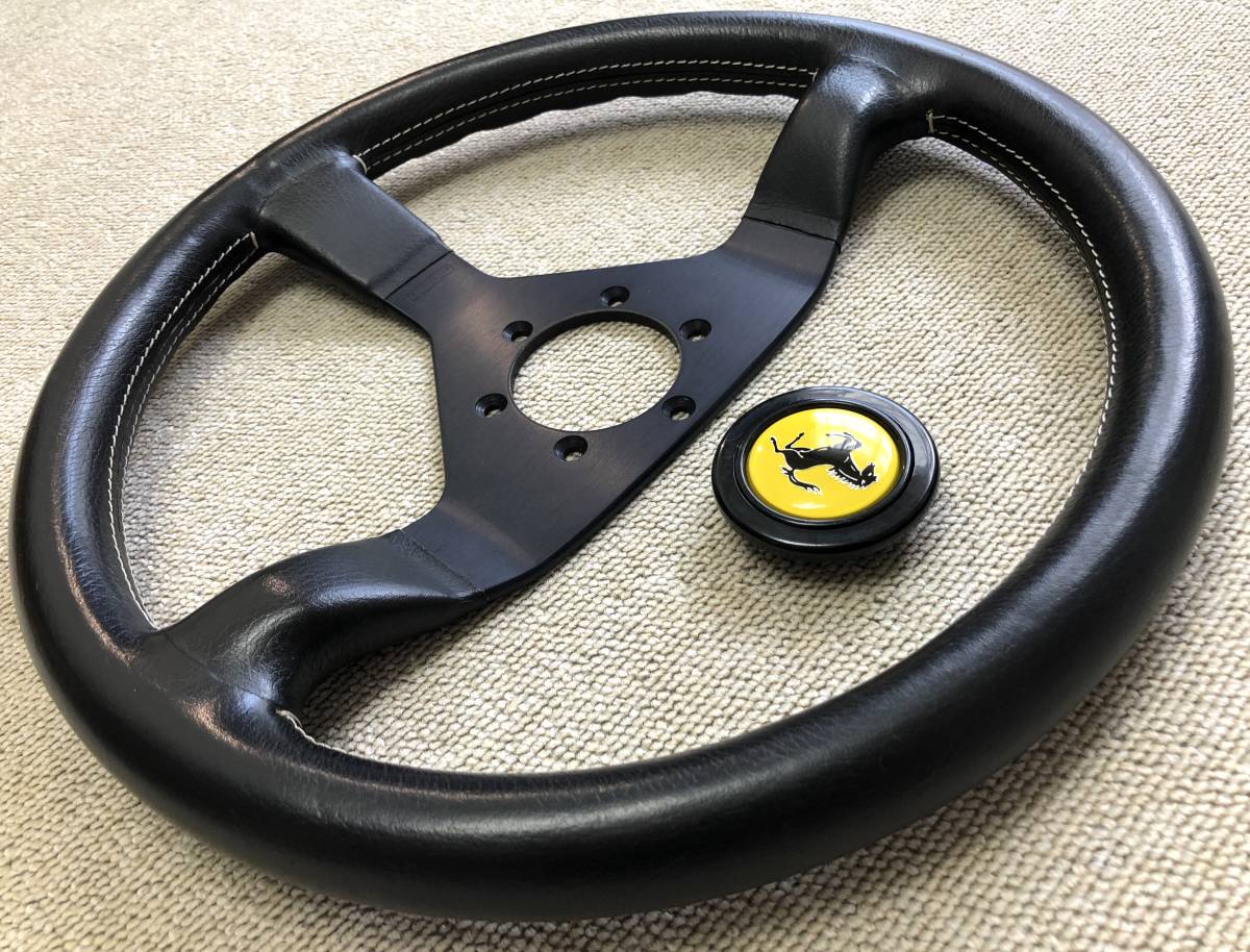Ferrari フェラーリ 328用同型 MOMO モモ ステアリングホイール 外径 