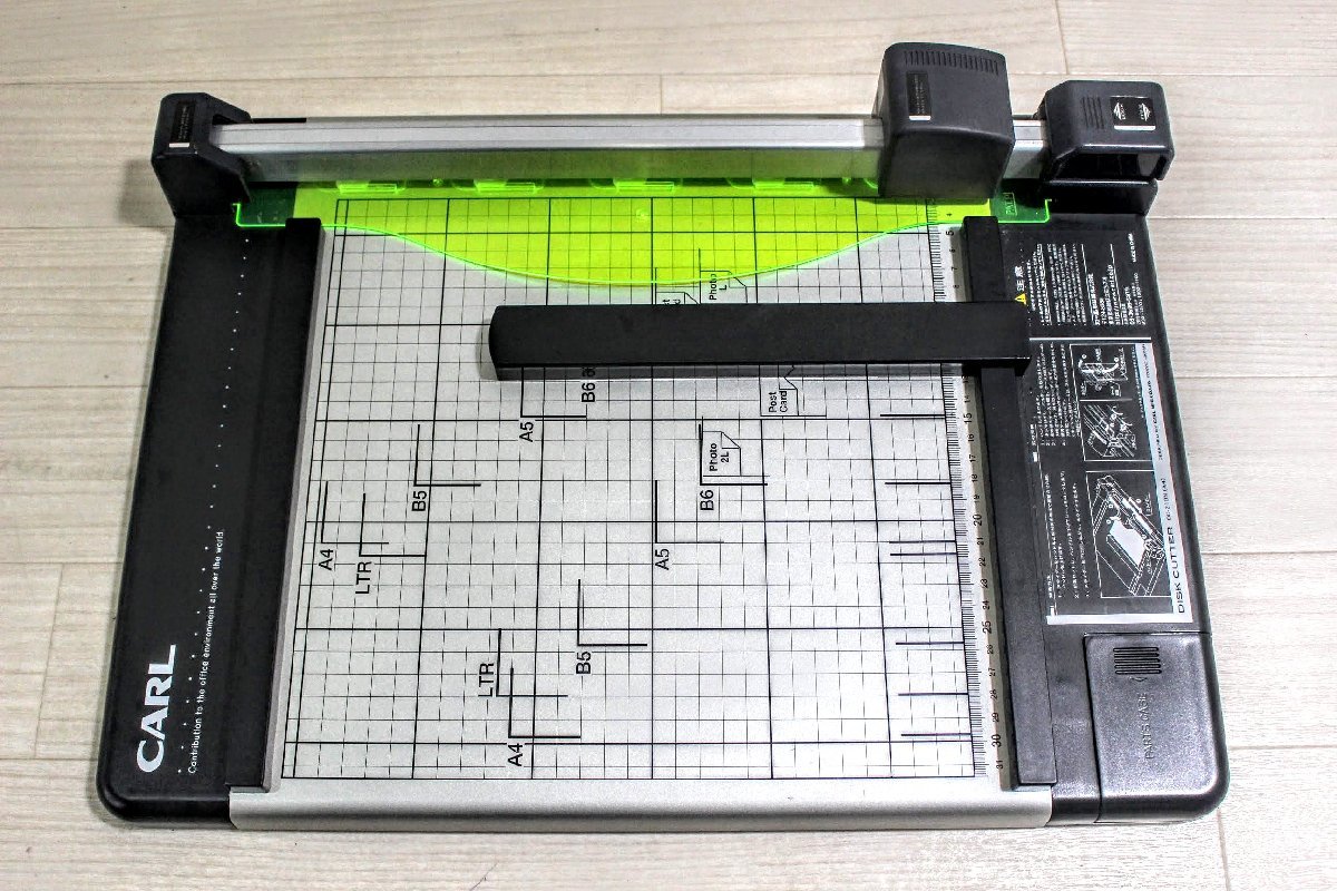 C3372 Carl カール事務器 ゲージパンチ Gp 26 イエロー 26穴 B5サイズ用 超格安価格 C3372 Carl カール事務器 ゲージパンチ Gp 26 イエロー 26穴 B5サイズ用 超格安価格